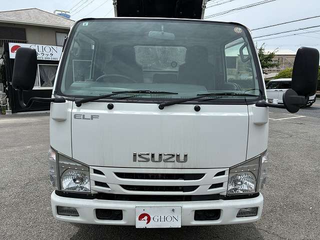Isuzu Elf 2