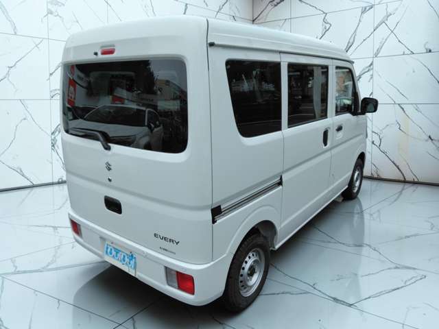 Suzuki Every 8