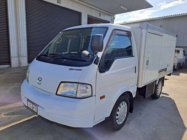 Mazda Bongo Truck 3
