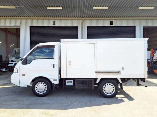Mazda Bongo Truck 4