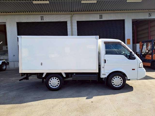 Mazda Bongo Truck 5