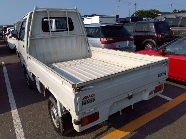 Daihatsu Hijet Pickup 2