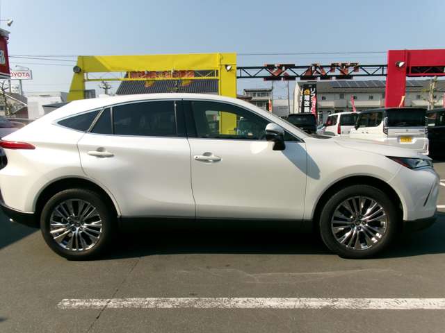 Toyota Harrier 4