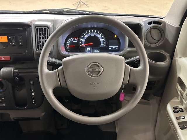 Nissan NV100 Clipper 11
