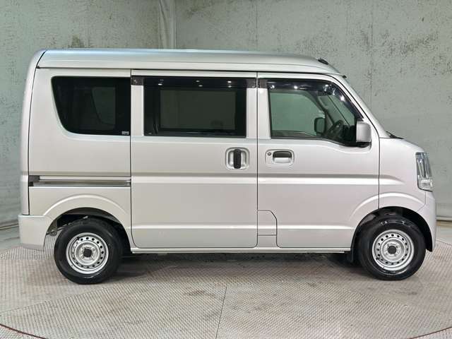 Nissan NV100 Clipper 5