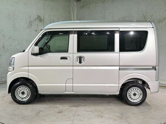 Nissan NV100 Clipper 9