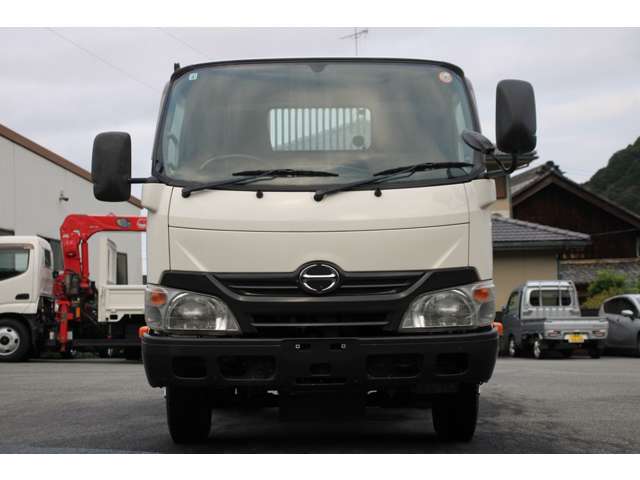 Hino Dutro 4