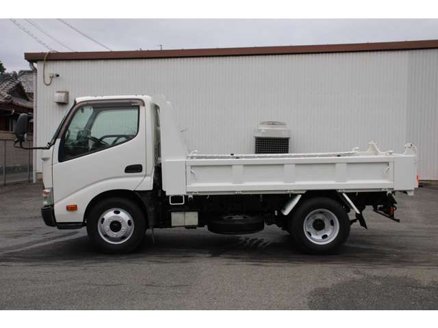 Hino Dutro 8