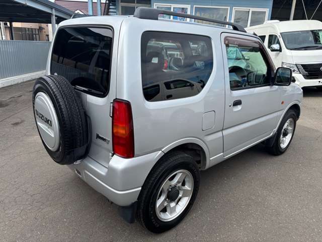 Suzuki Jimny 4