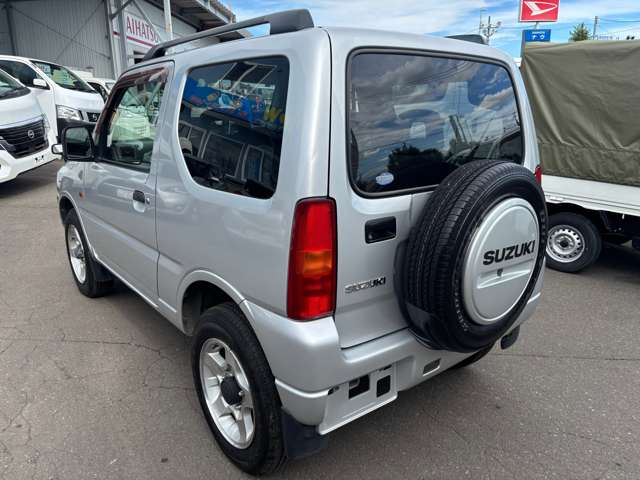Suzuki Jimny 6