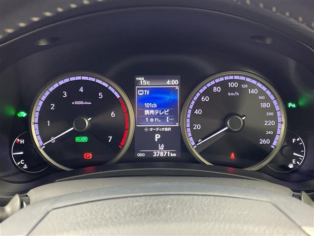 Lexus NX 11