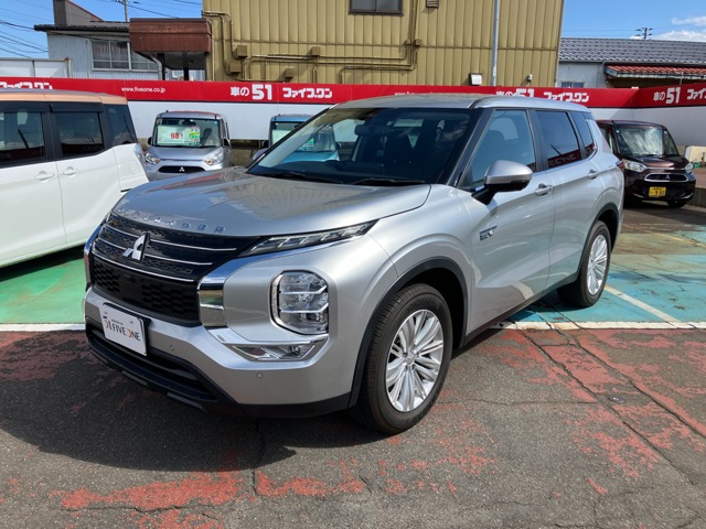 Mitsubishi Outlander 2