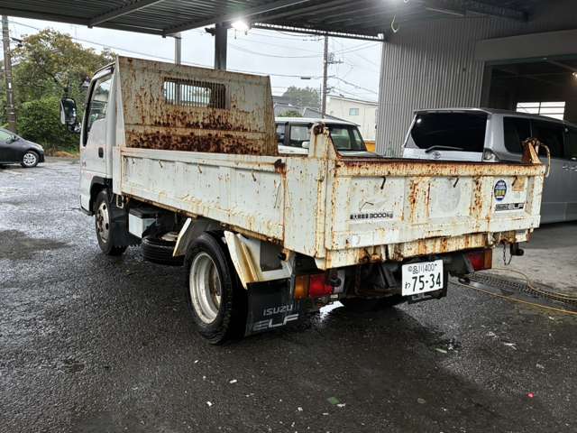Isuzu Elf 9