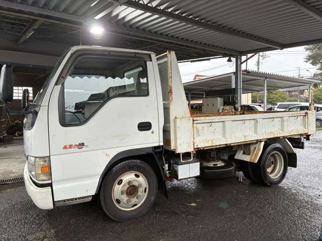 Isuzu Elf 10