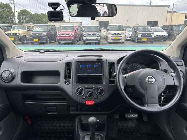 Nissan AD 8