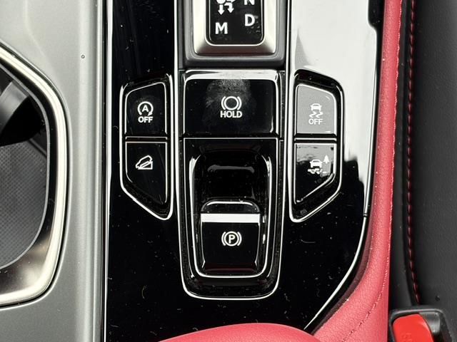 Lexus NX 11