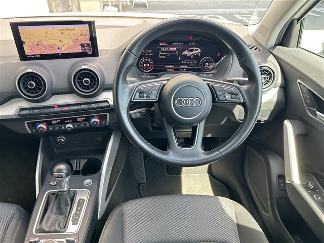 Audi Q2 5