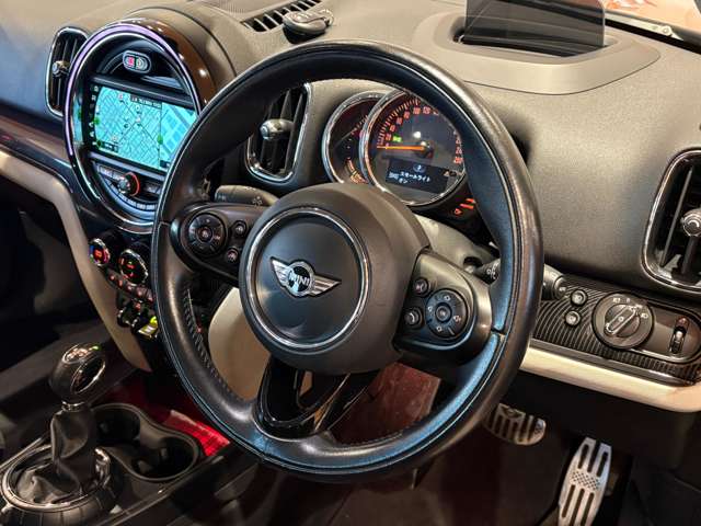 MINI Crossover 8