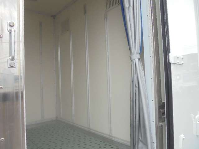Mitsubishi Fuso Canter 12