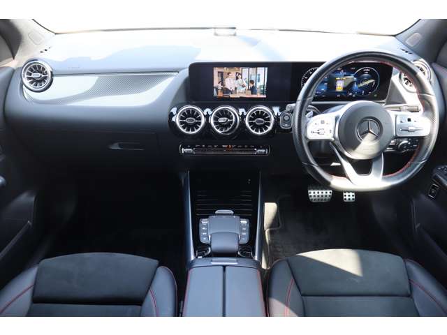 Mercedes-Benz GLA-Class 4