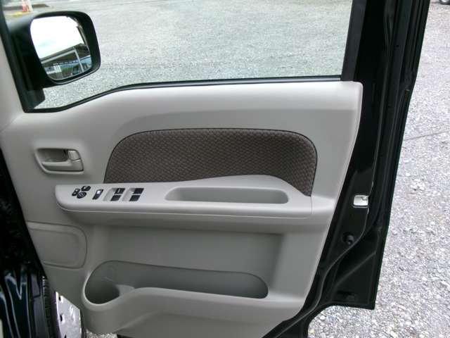 Nissan NV100 Clipper 10