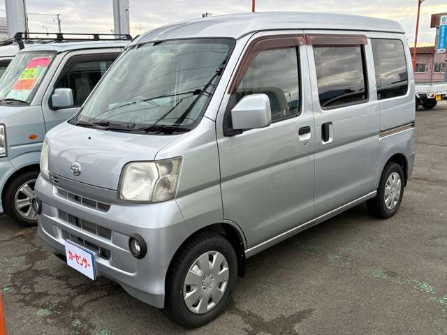 Daihatsu Hijet Cargo 12