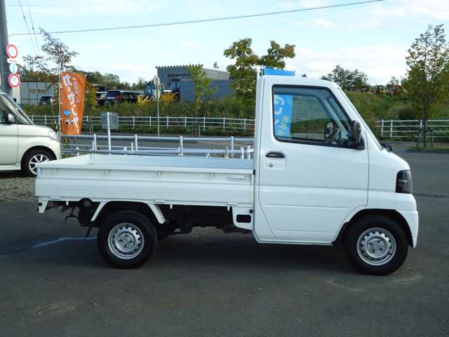 Nissan Clipper Truck 8