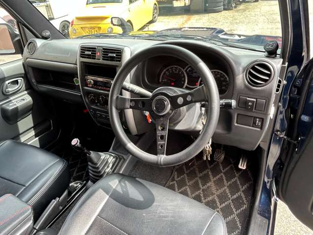 Suzuki Jimny 11