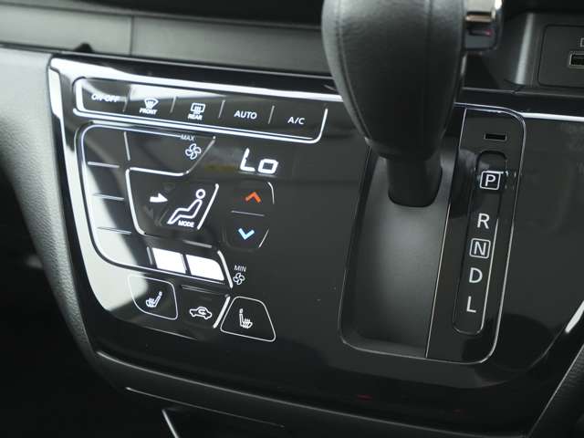 Mitsubishi eK X 12