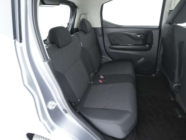 Mitsubishi eK X 8