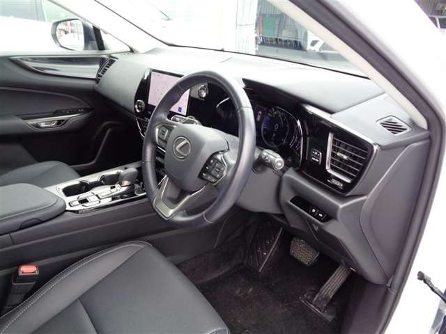 Lexus NX 2