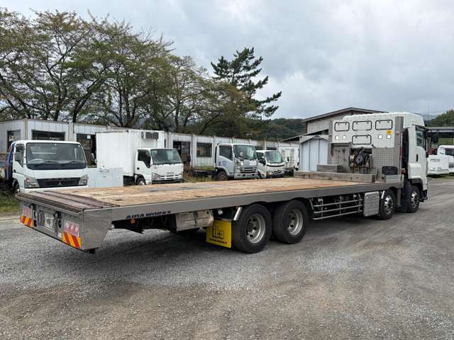 Isuzu Giga 5