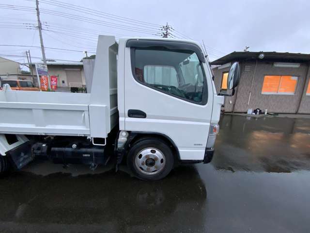 Mitsubishi Fuso Canter 9