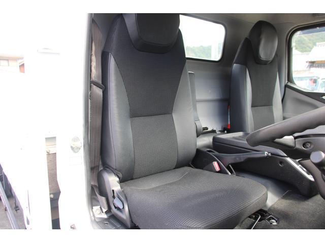 Mitsubishi Fuso Canter 9