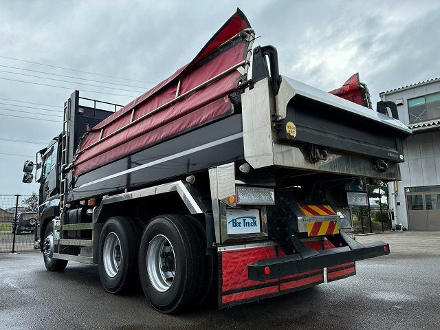 UD Trucks Quon 11