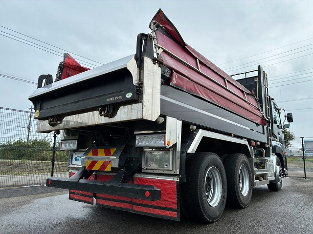 UD Trucks Quon 12