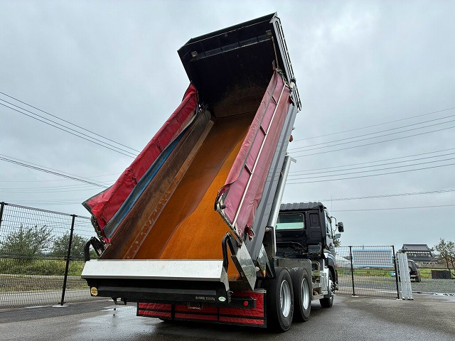 UD Trucks Quon 7
