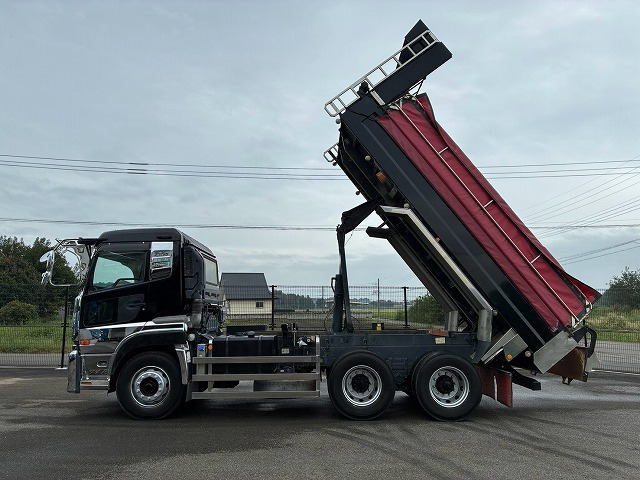 UD Trucks Quon 9