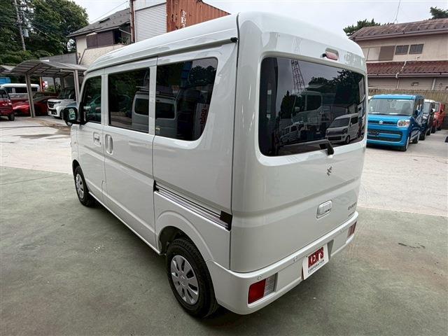 Suzuki Every 8