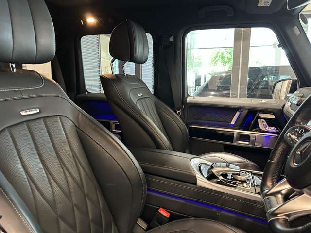 Mercedes-Benz G-Class 8