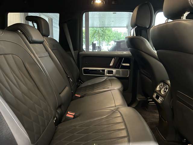 Mercedes-Benz G-Class 9