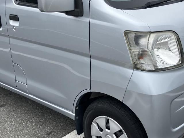 Daihatsu Hijet Cargo 2