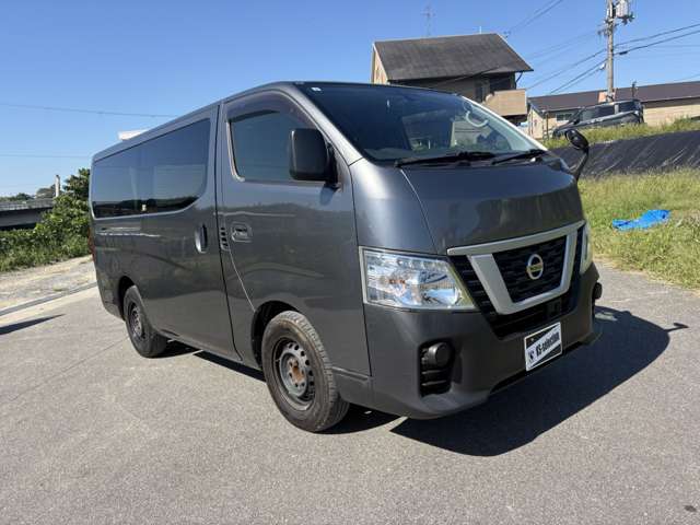 Nissan NV350 Caravan 11