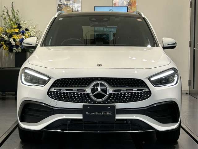 Mercedes-Benz GLA-Class 4