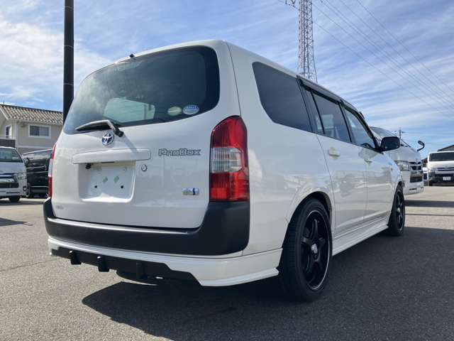 Toyota Probox Van 8