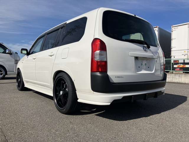 Toyota Probox Van 9