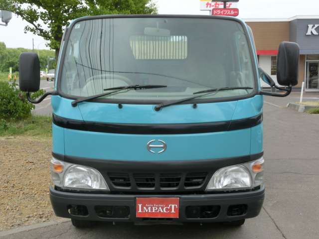 Hino Dutro 3
