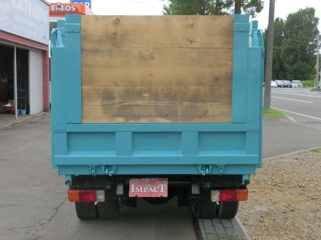 Hino Dutro 6