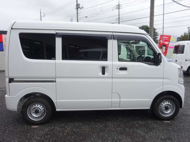 Nissan NV100 Clipper 12