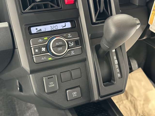 Daihatsu Taft 10